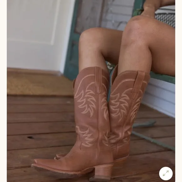 Tecovas Annie Cowboy Boots - 7.5 Caramel - Picture 2 of 7